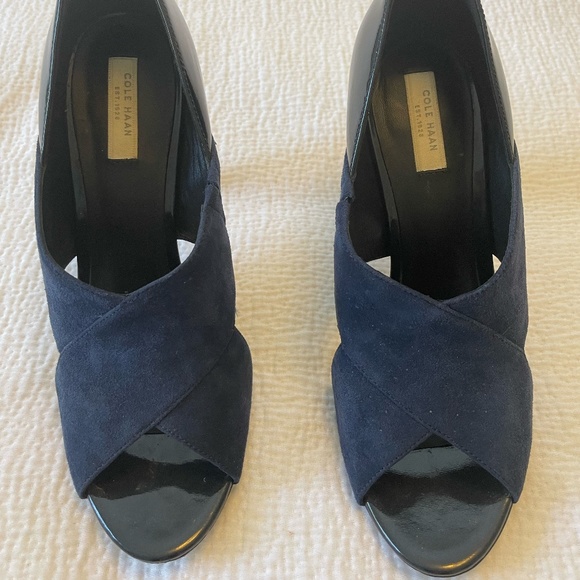 Cole Haan Grand OS Navy Peep toe pumps - size 8 - Picture 1 of 3